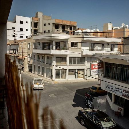 Katka Hostel ラルナカ エクステリア 写真