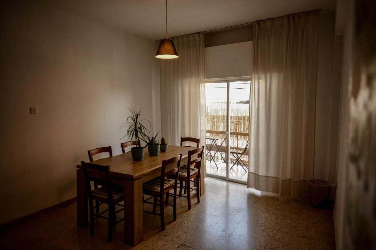Katka Hostel ラルナカ エクステリア 写真