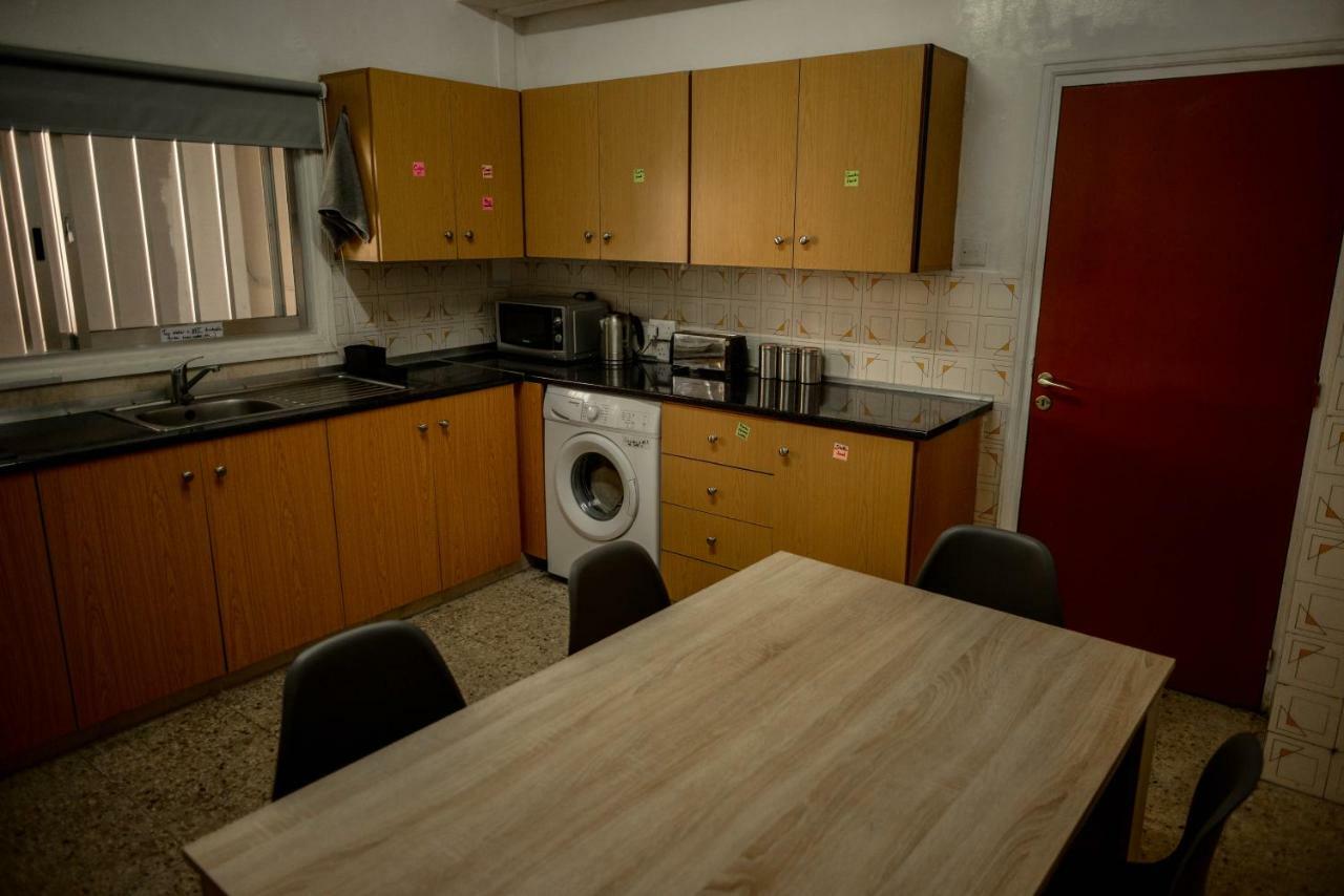 Katka Hostel ラルナカ エクステリア 写真
